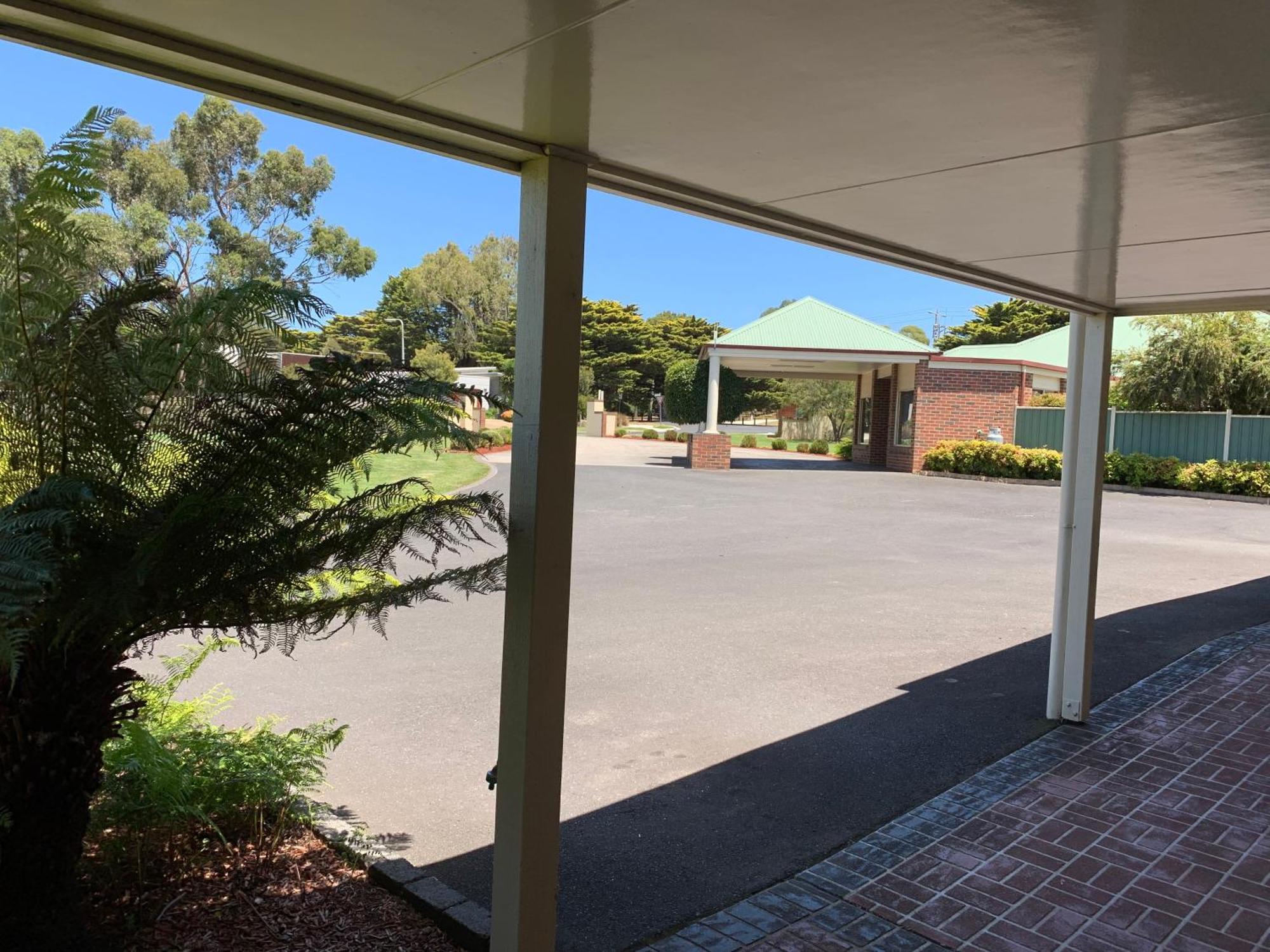 Arthur Phillip Motor Inn カウズ エクステリア 写真