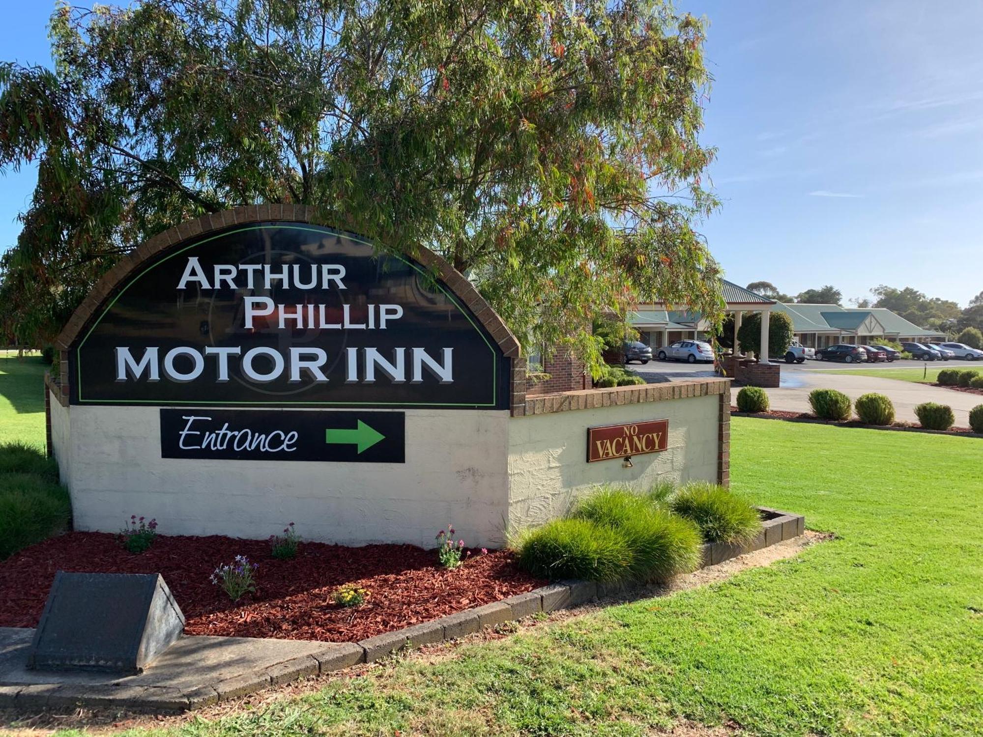 Arthur Phillip Motor Inn カウズ エクステリア 写真